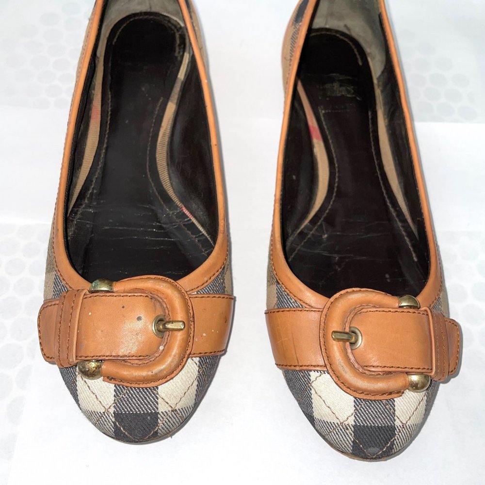 Burberry Quilted Check Buckle Flat - Picture 6 of 16